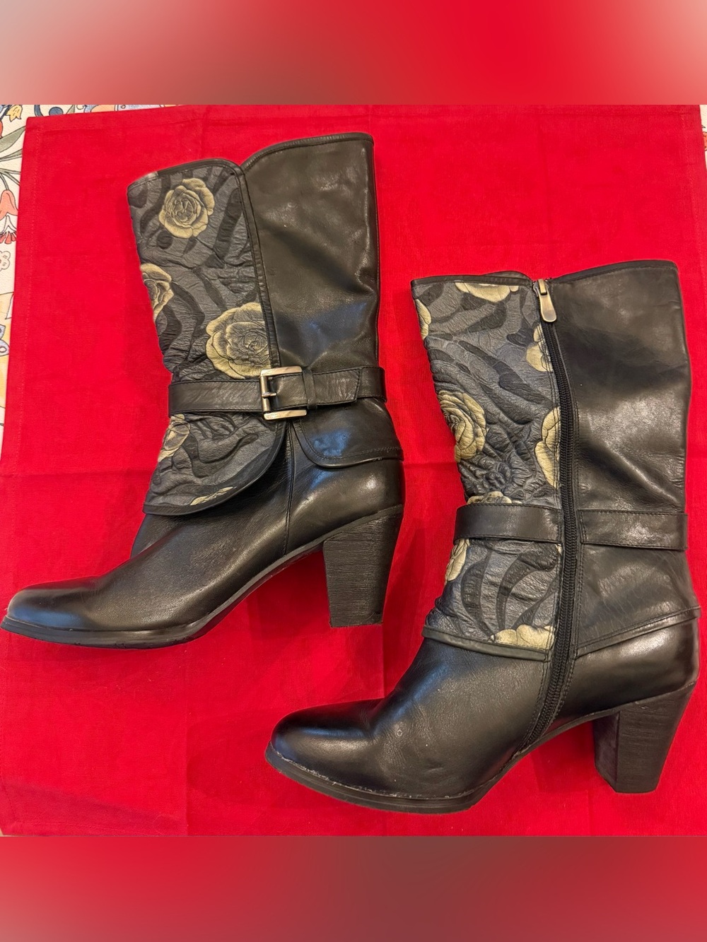 L’Artiste Black Leather Mid-Calf Heeled Boots with Embroidered Floral Accent
